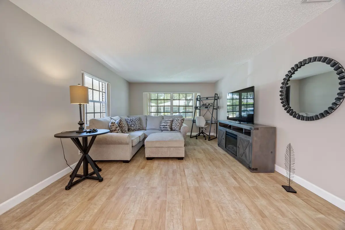 Living at 10168 43rd Trail 318, Boynton Beach