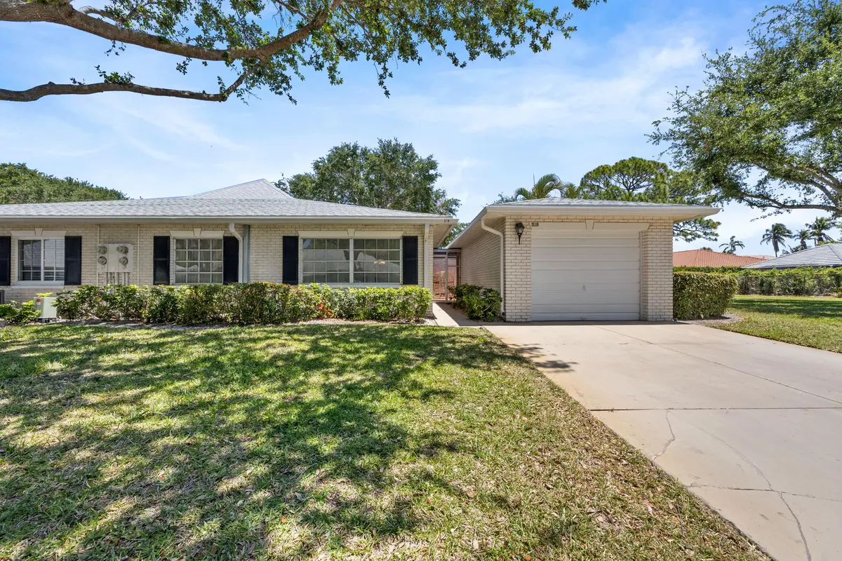 Front at 10168 43rd Trail 318, Boynton Beach
