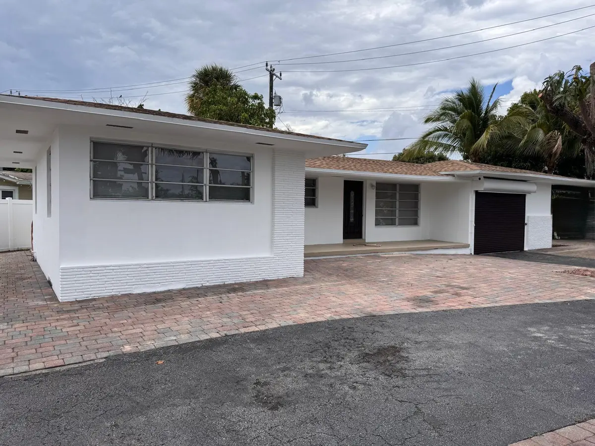 11 1 at 11 NW 56th Street, Oakland Park