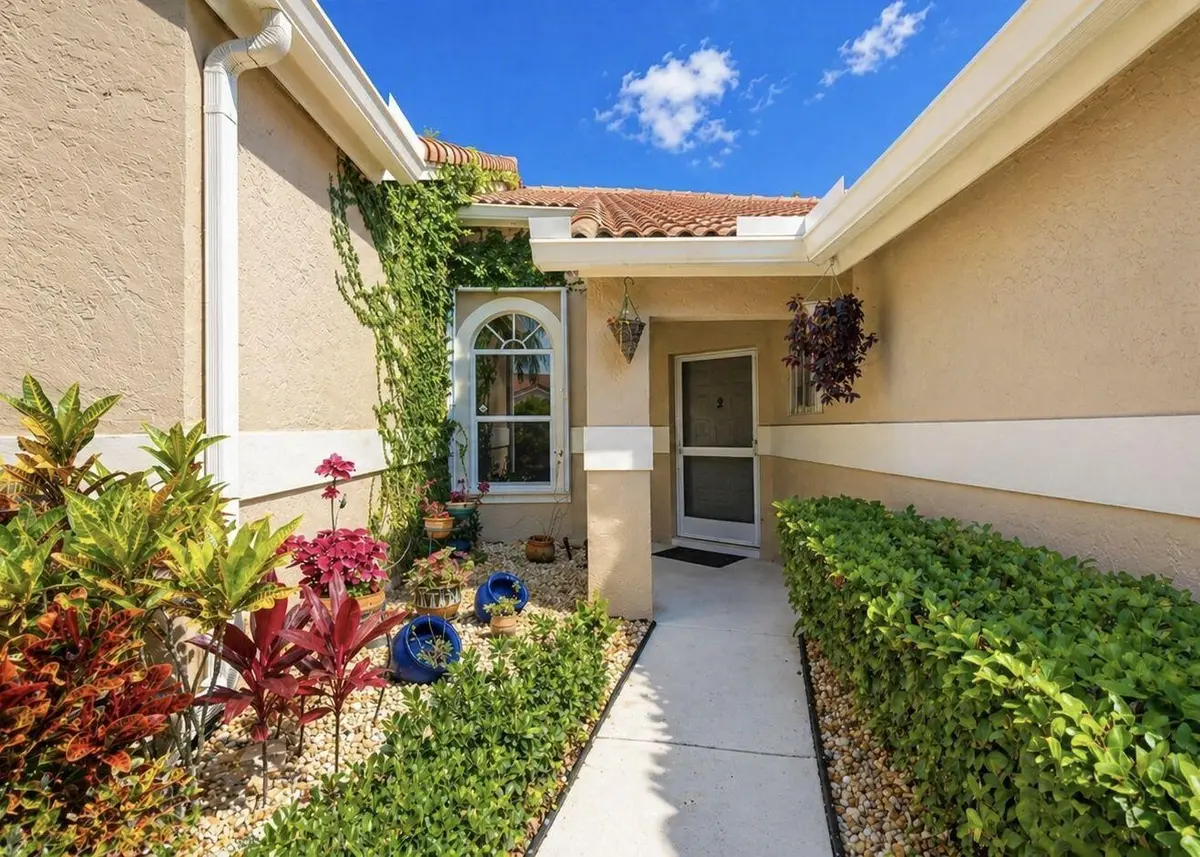 Front Entry at 1404 Mahogany Place, Palm Beach Gardens