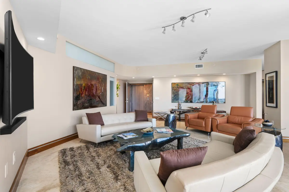 4-web-or-mls-A7R09225 copy at 333 Las Olas Way 2904, Fort Lauderdale