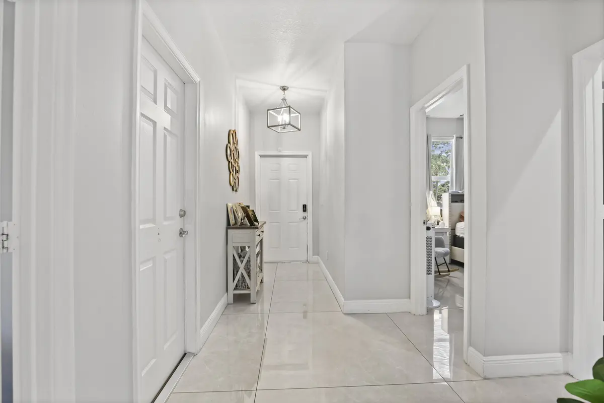 4_0o1a7534 at 461 Swain Boulevard, Greenacres