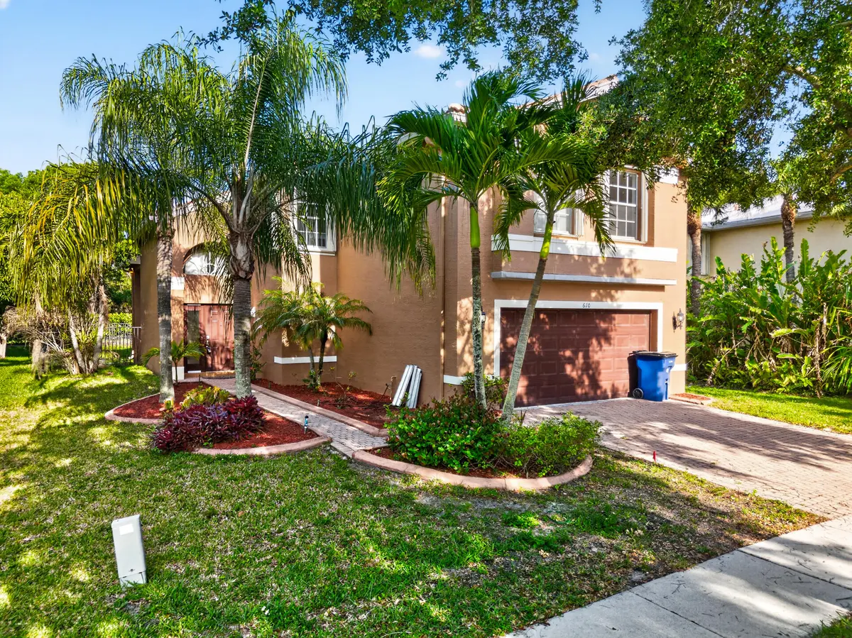 CMMEDIA-4 at 610 Peppergrass Run, Royal Palm Beach