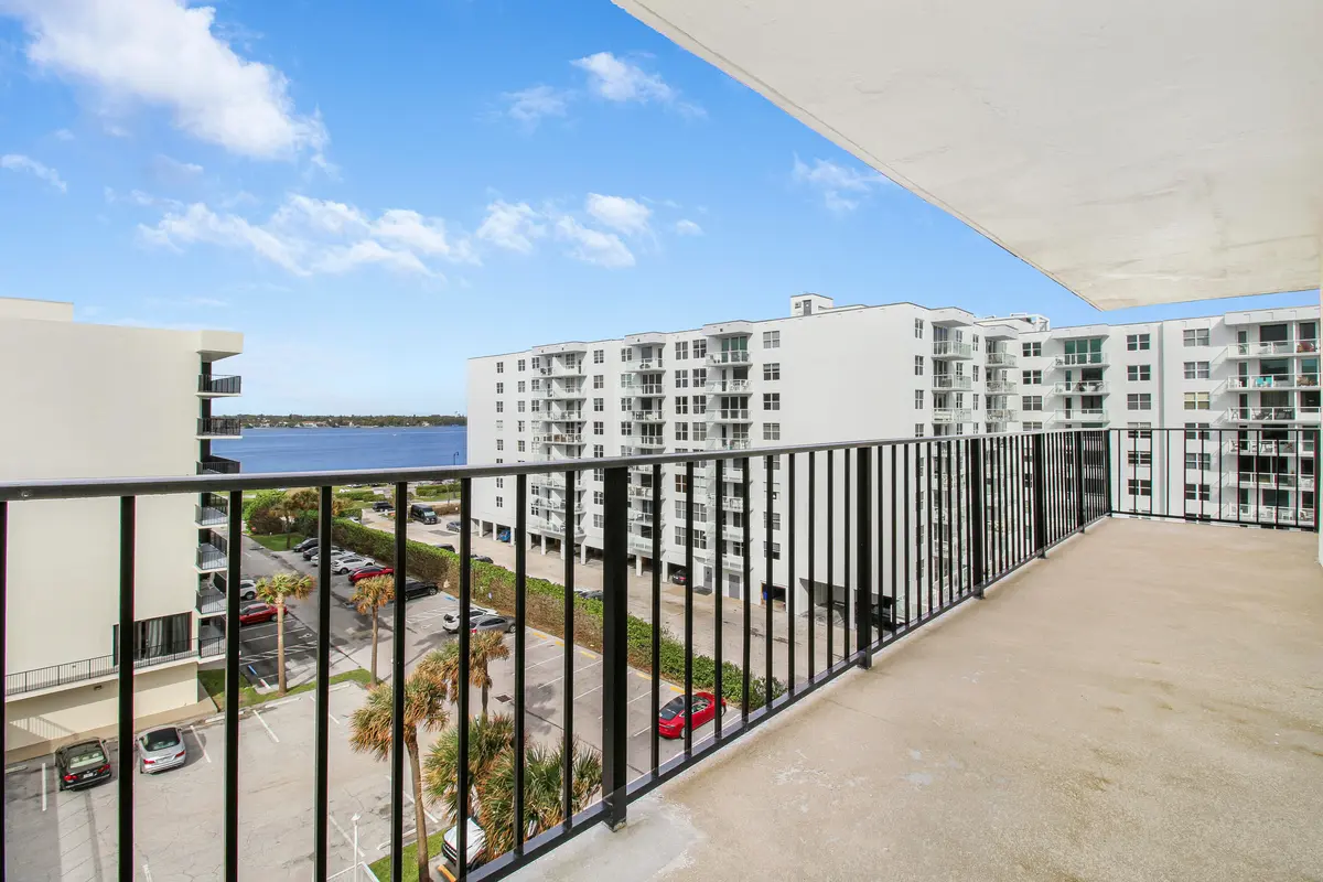 3456 Intrcoastal View at 3456 S Ocean Boulevard 6050, Palm Beach