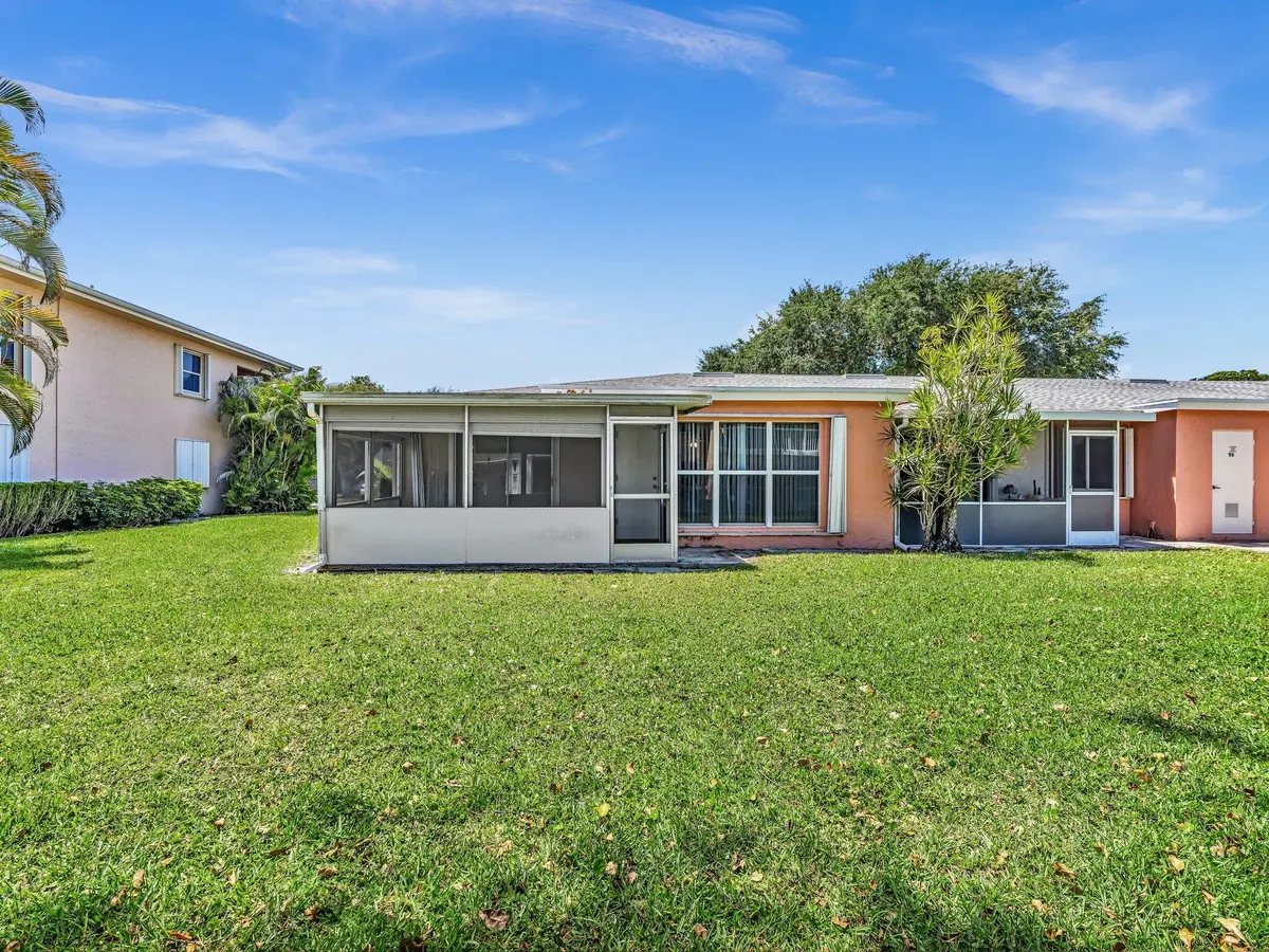Screened in Patio at 1610 NW 18th Avenue 96d, Delray Beach