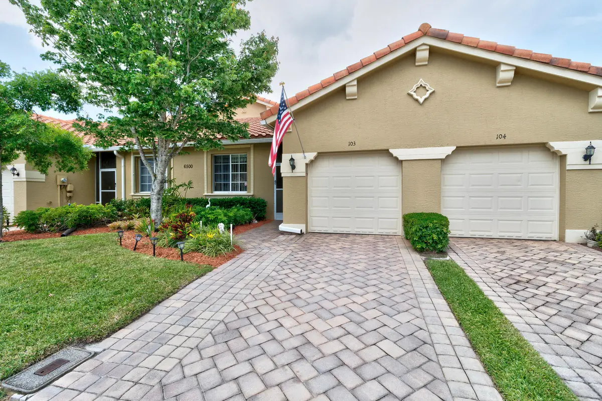 A Wonderful Florida Retreat! at 6500 Oxford Circle 103, Vero Beach