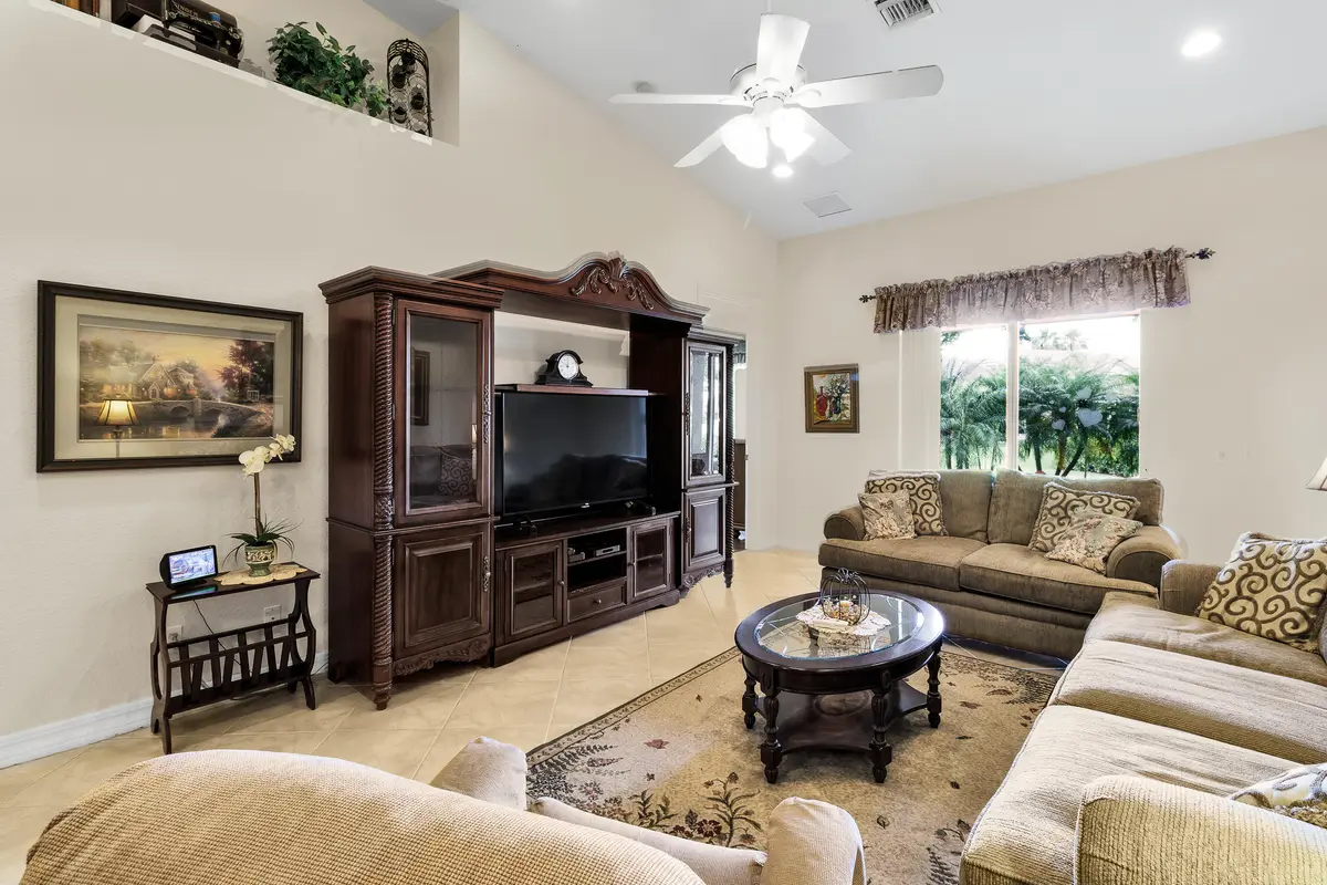 Living Room at 6500 Oxford Circle 103, Vero Beach
