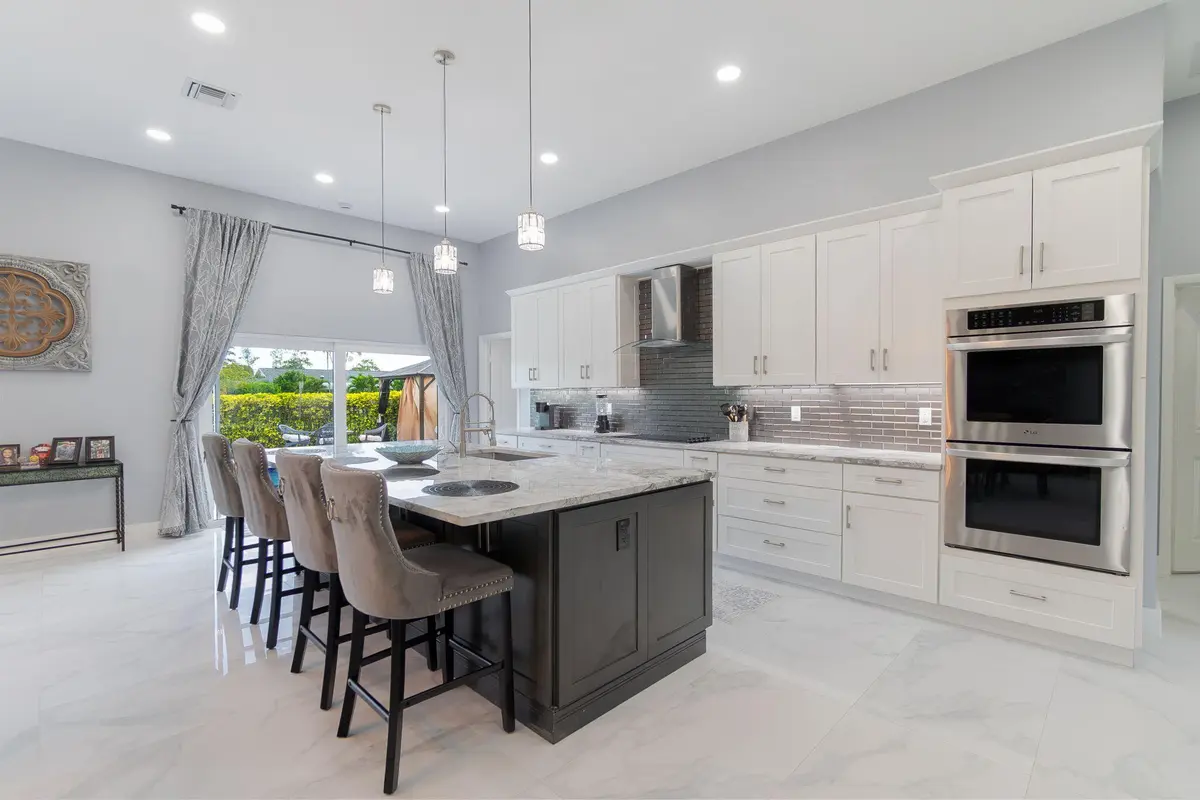 Kitchen at 13621 Barberry Drive, Wellington