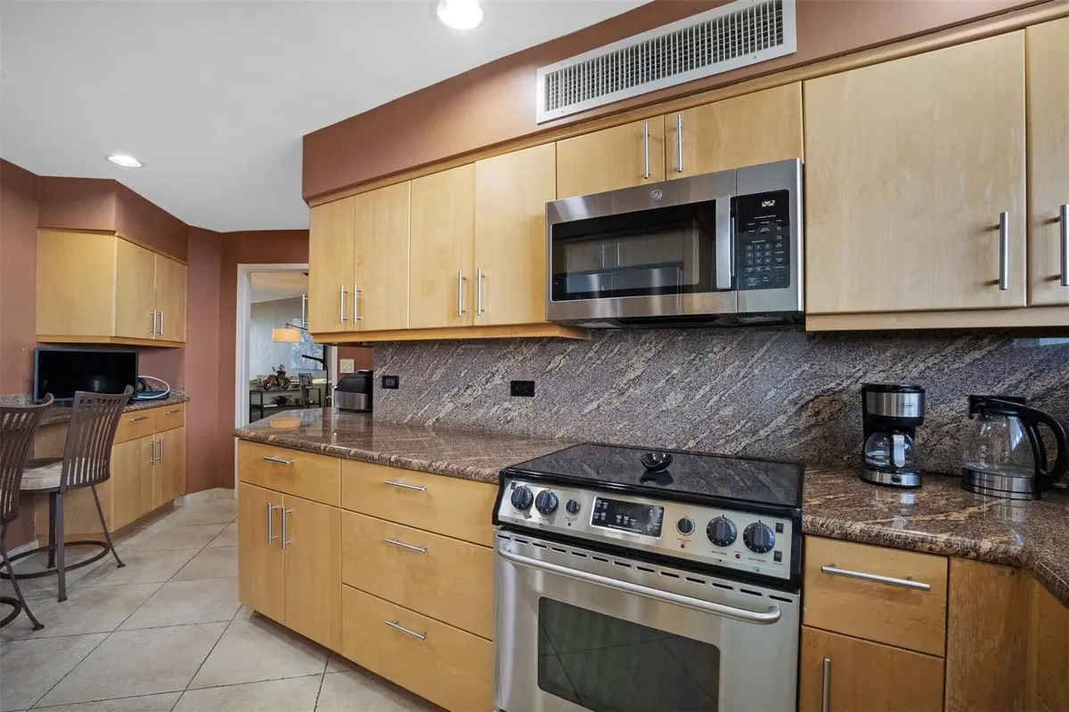 Photo 3 at 333 Sunset Drive 503, Fort Lauderdale