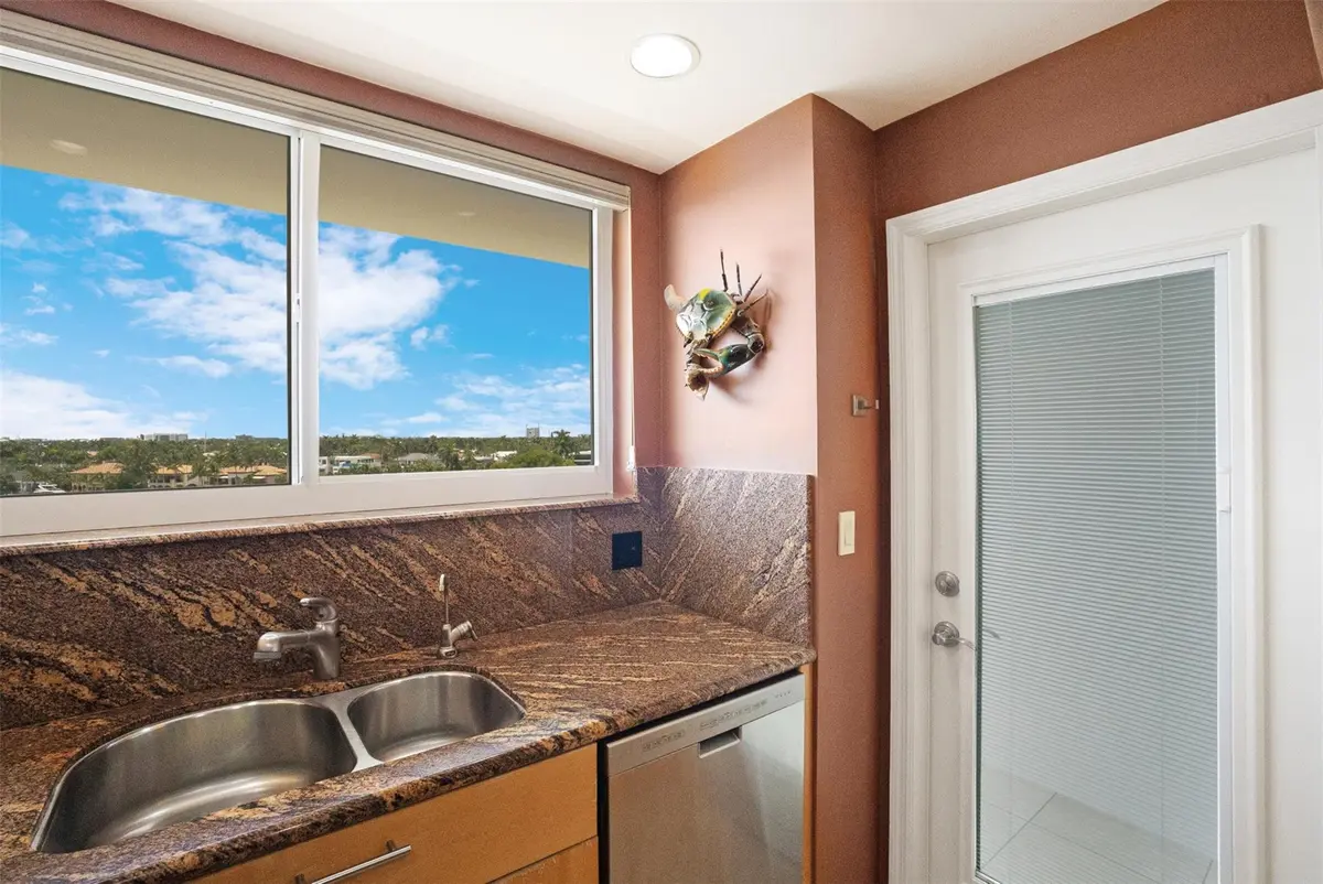 Photo 6 at 333 Sunset Drive 503, Fort Lauderdale