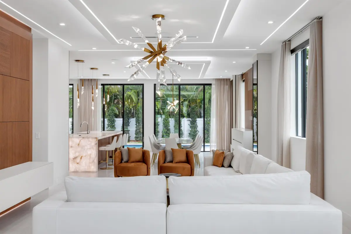 LIVING_STRAIGHT_2 at 310 NE 2nd Street, Boca Raton