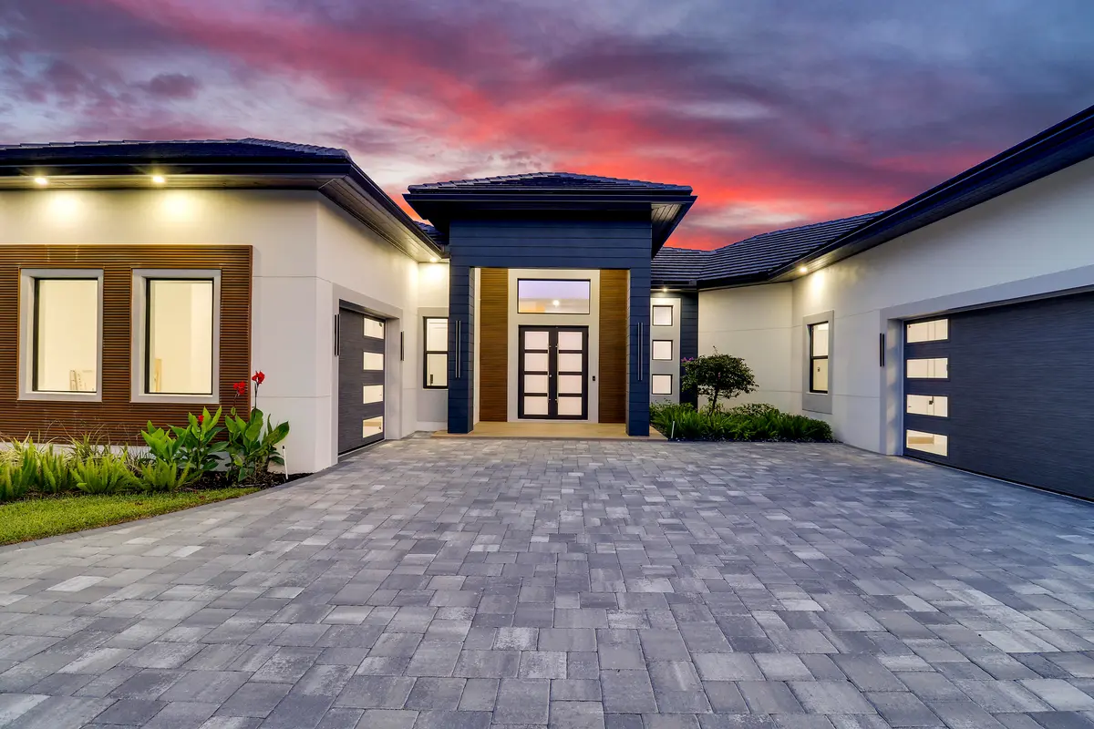 Twilights-4 at 179 SE Via Terra Bella, Port St. Lucie