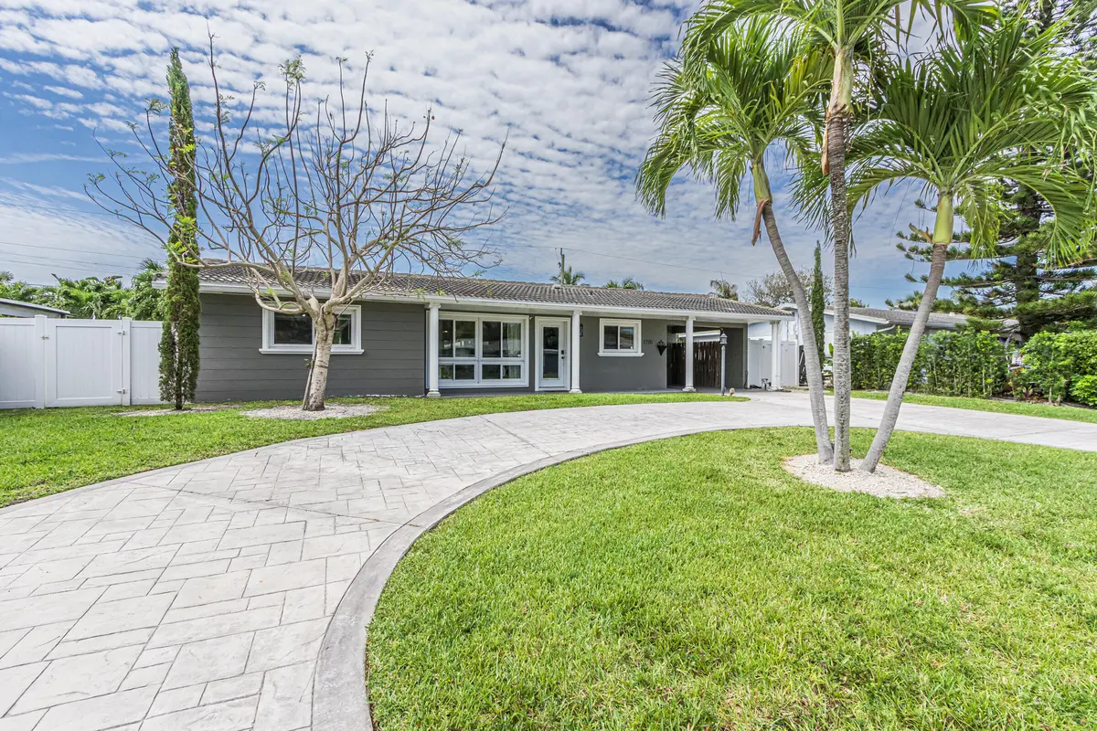 2770-36 at 2770 NE 53rd Street, Lighthouse Point