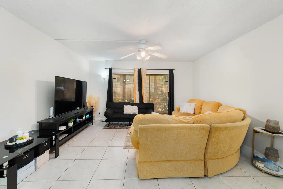 DSC0610 at 3095 N Oakland Forest Drive 101, Oakland Park