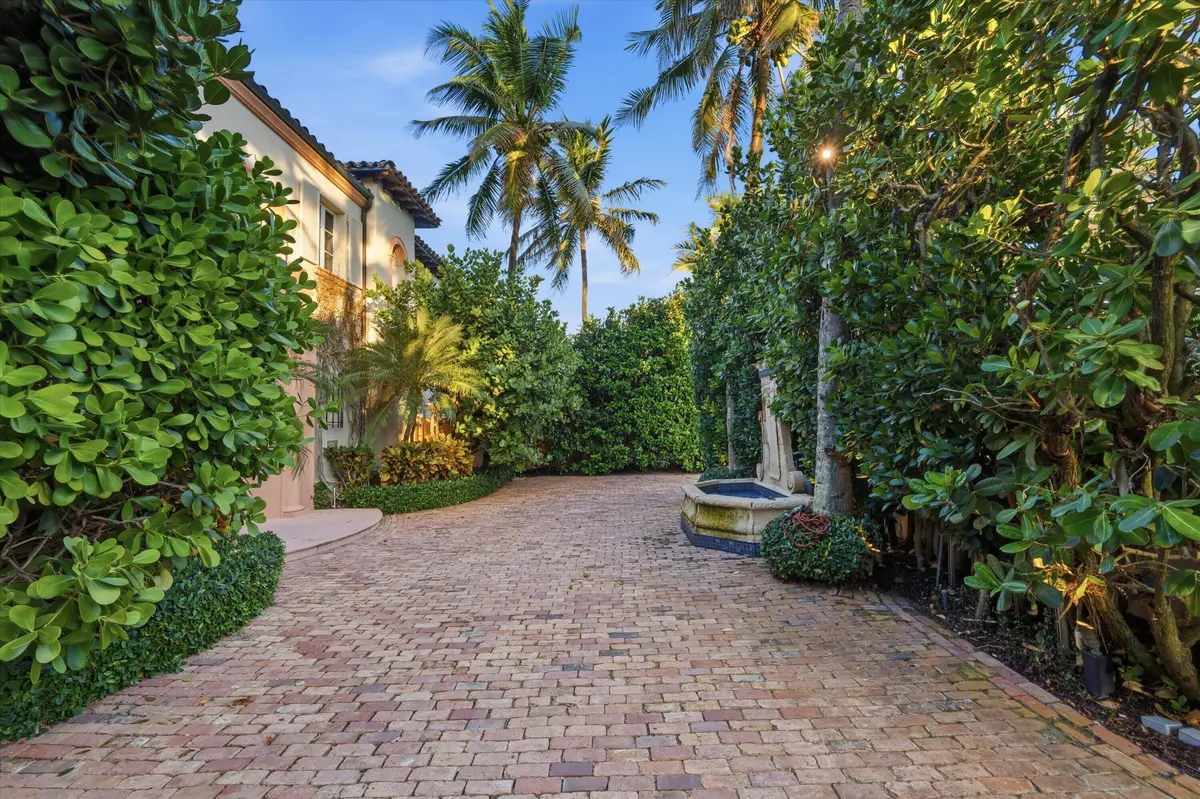 Front Driveway at 240 N Ocean Boulevard, Palm Beach