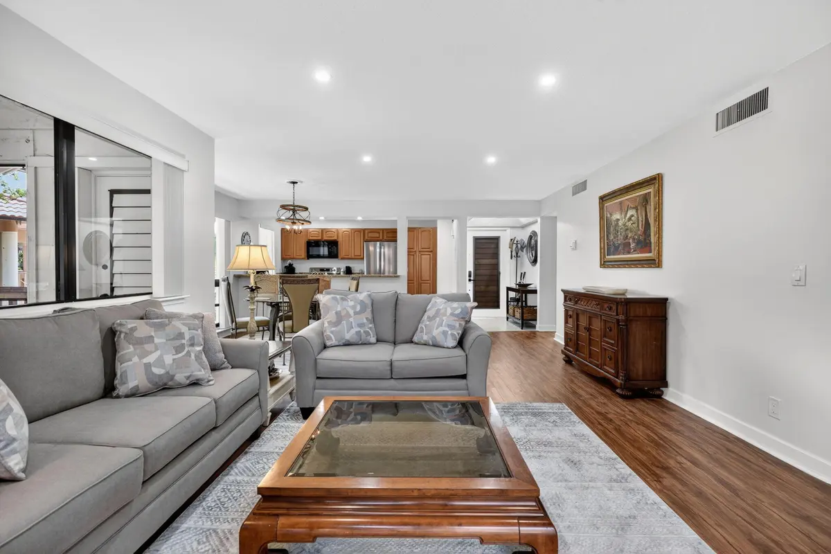 34-web-or-mls-_MLP7396 at 368 Brackenwood Circle, Palm Beach Gardens