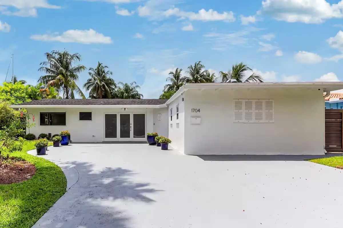 Photo 4 at 1704 SW 4th Court, Fort Lauderdale