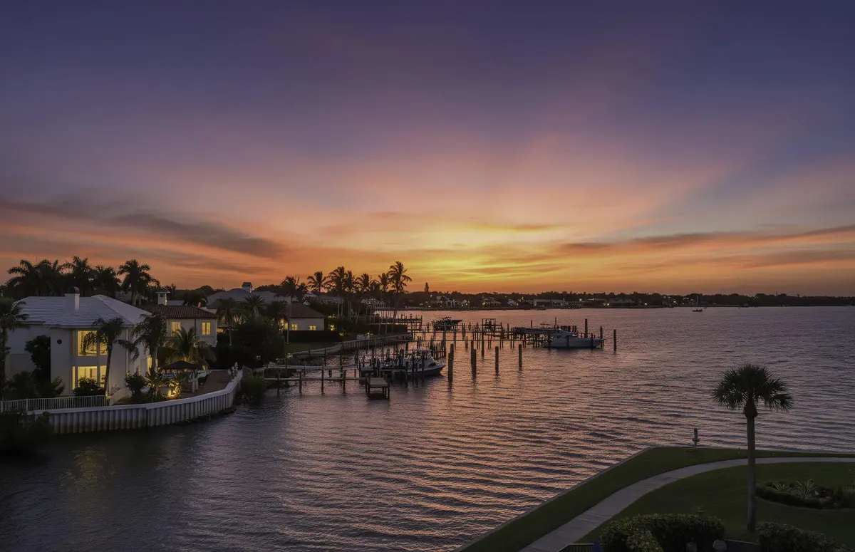 Welcome Home! at 11390 Twelve Oaks Way 420, North Palm Beach