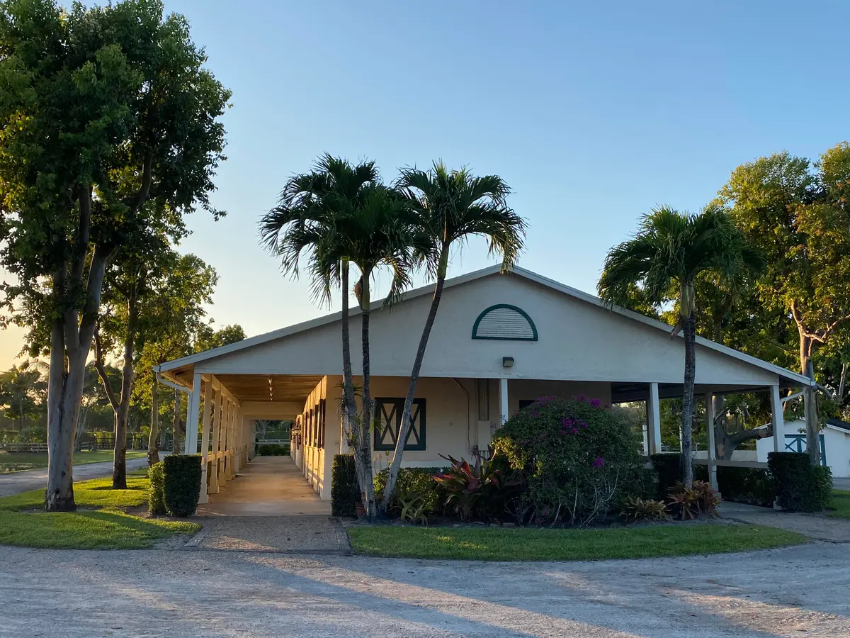. at 5110 S Shore Boulevard, Wellington