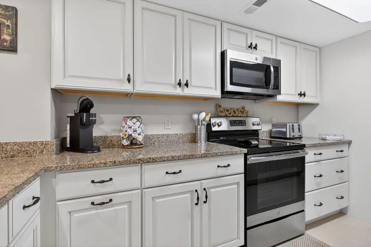 5-web-or-mls-1012-5982 at 1012 N Ocean Boulevard 408, Pompano Beach