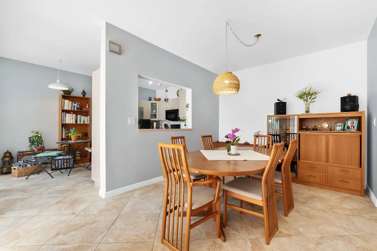931 e at 931 Lemonwood Court, Hollywood