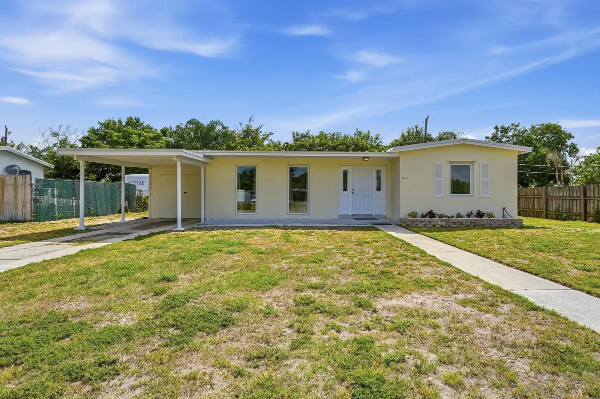 01_dsc04689 at 215 SE Airoso Boulevard, Port St. Lucie