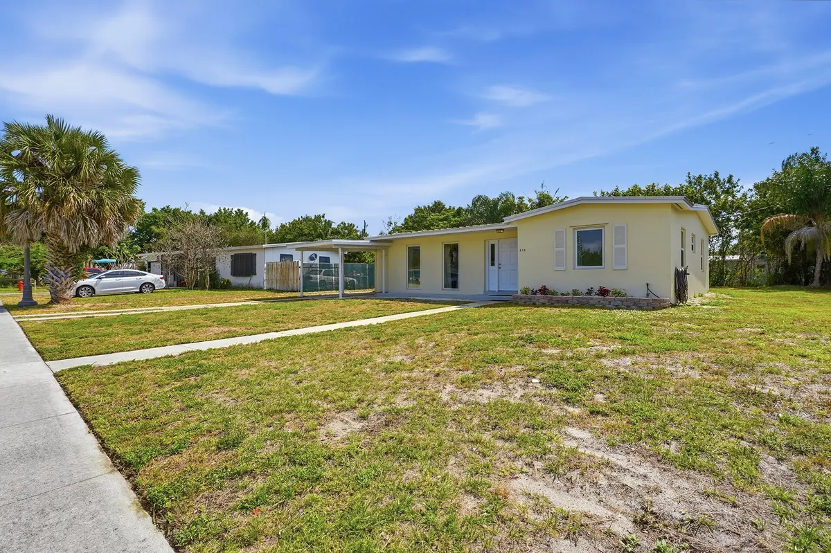 02_dsc04694 at 215 SE Airoso Boulevard, Port St. Lucie