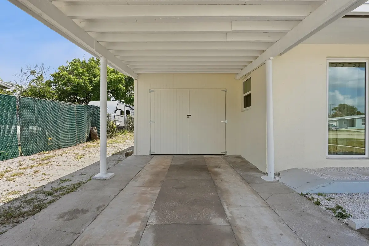 04_dsc04699 at 215 SE Airoso Boulevard, Port St. Lucie