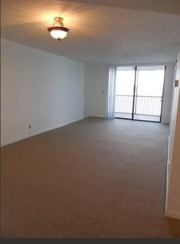118 403 liv at 118 Lake Emerald Drive 403, Oakland Park