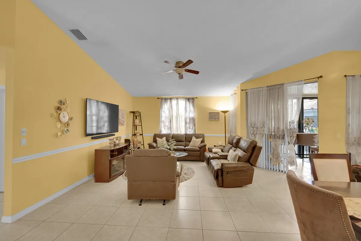 10_1 (16) at 5379 Verona Drive H, Boynton Beach