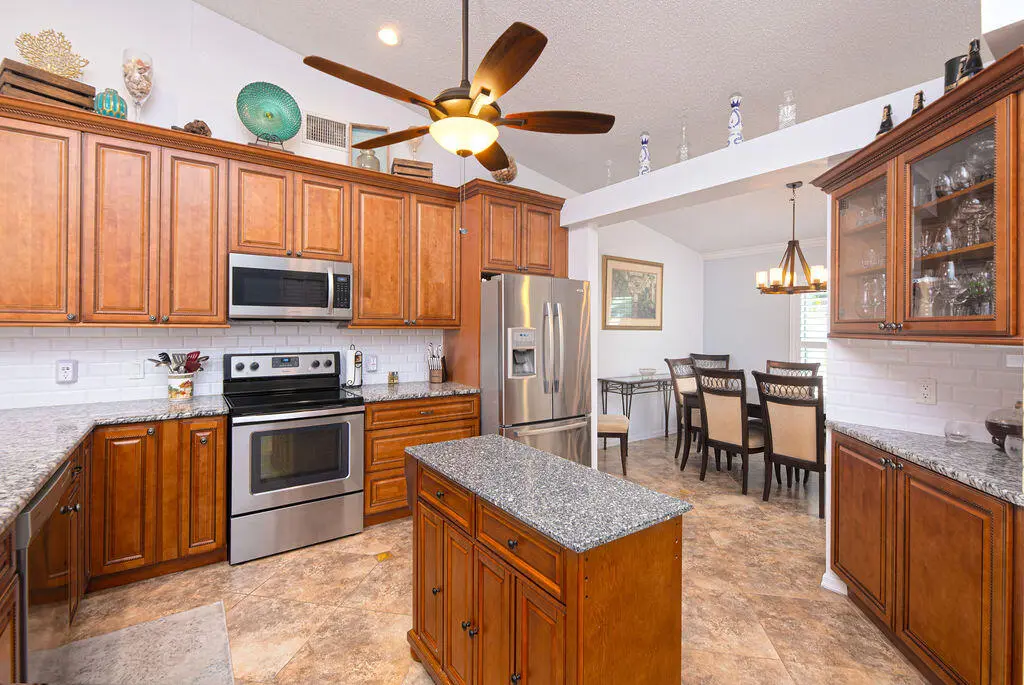 Image32 at 613 SE Dean Terrace, Port St. Lucie