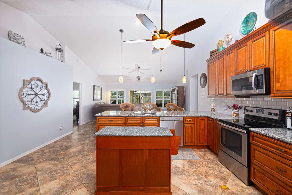 Image48 at 613 SE Dean Terrace, Port St. Lucie