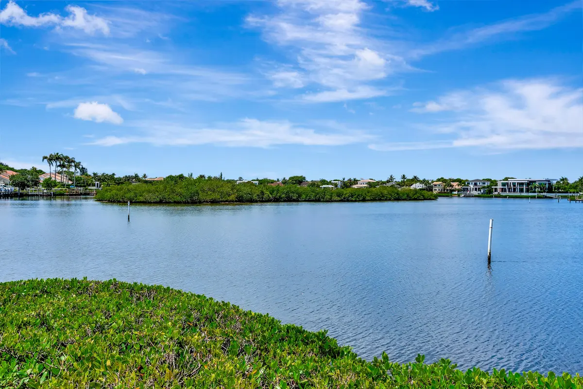 _MLP7729 at 2704 Captains Way, Jupiter
