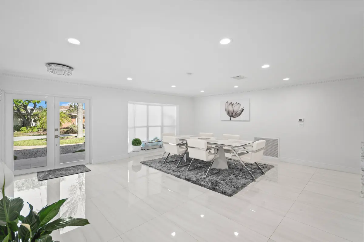 3531 Northeast 30th Ave - 12.jpg-FULL at 3531 NE 30th Avenue, Lighthouse Point