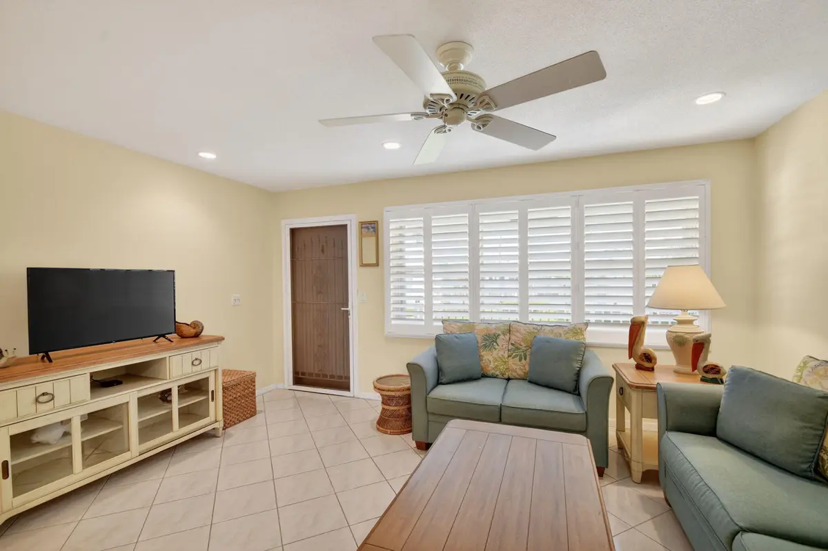 Welcome! at 600 Horizon 207, Boynton Beach