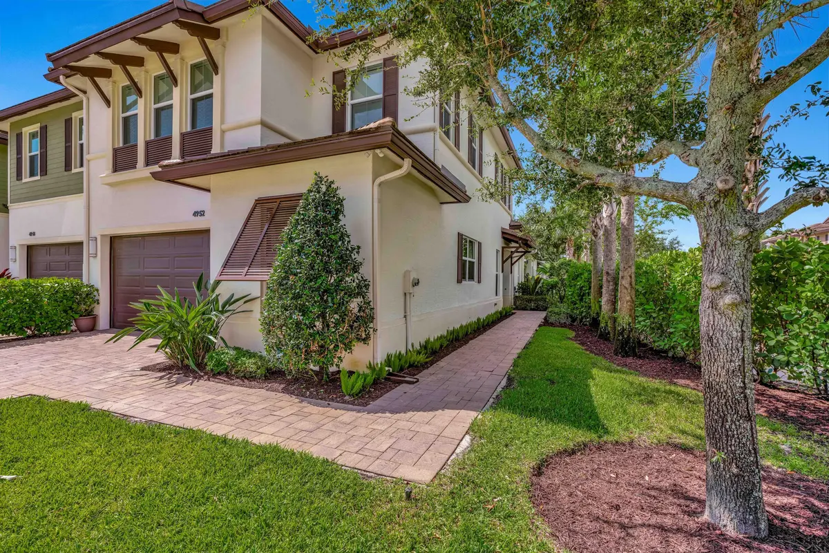 Front Exterior at 4952 Pointe Midtown Way, Palm Beach Gardens