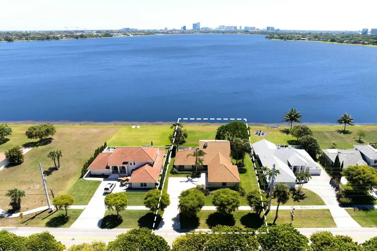 Beautiful Lakefront at 3600 N Shore Drive, West Palm Beach
