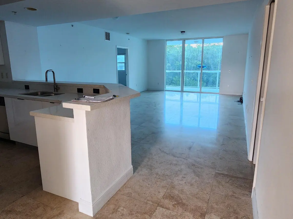15051 Royal Oaks Lane 202, North Miami, FL – photo 7