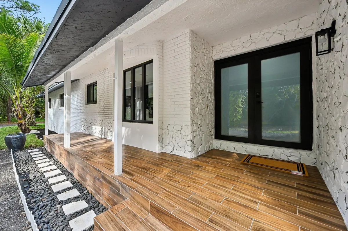 Front at 5225 SW Ludlum Street, Palm City