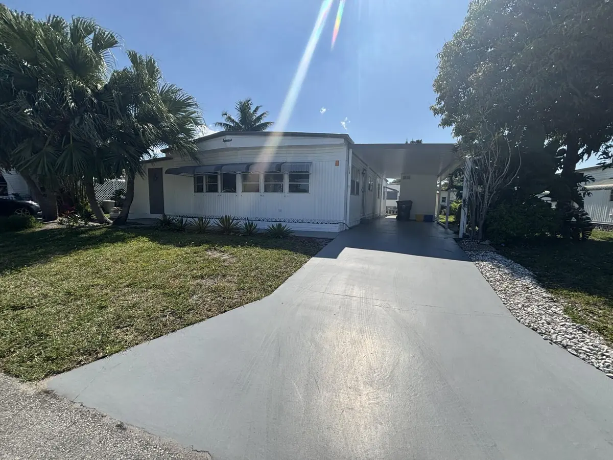 7f19beeb-6d14-4381-bf2b-aa81e80c3d8f at 6445 Cypress Lane 377, Atlantis