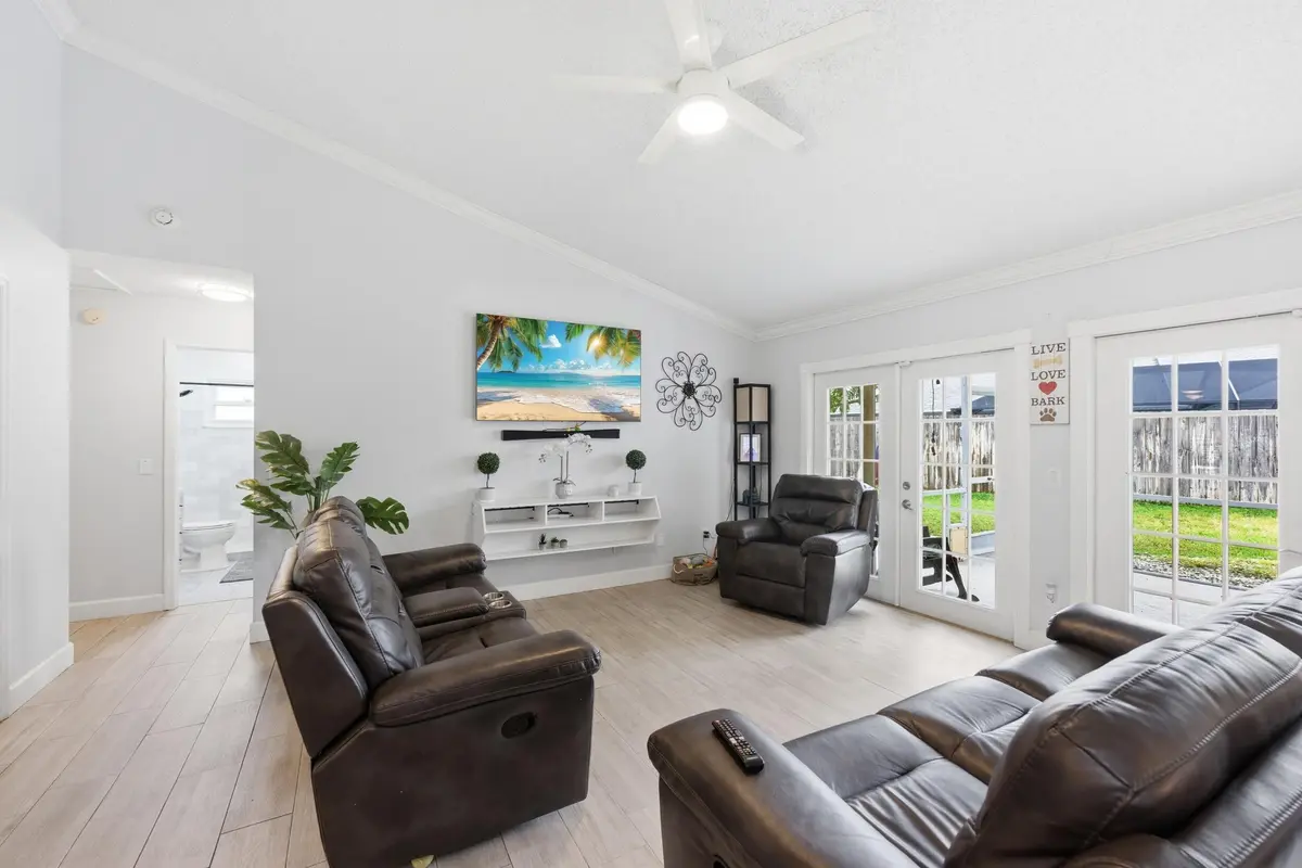 5__jjl0918 at 145 Roycourt Circle, Royal Palm Beach