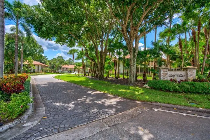 Golf Villa Entrance at 605 Brackenwood Cove, Palm Beach Gardens