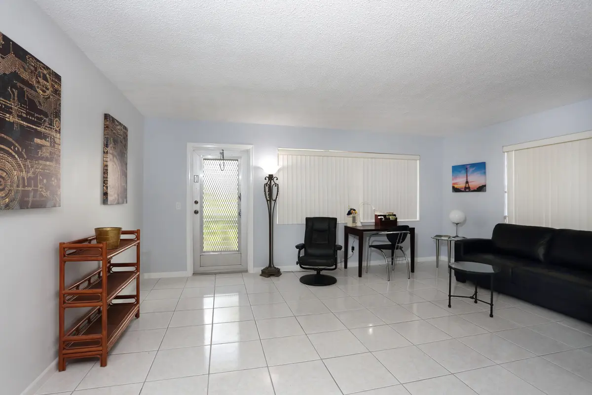 IMG_5038 at 331 Windsor O, West Palm Beach