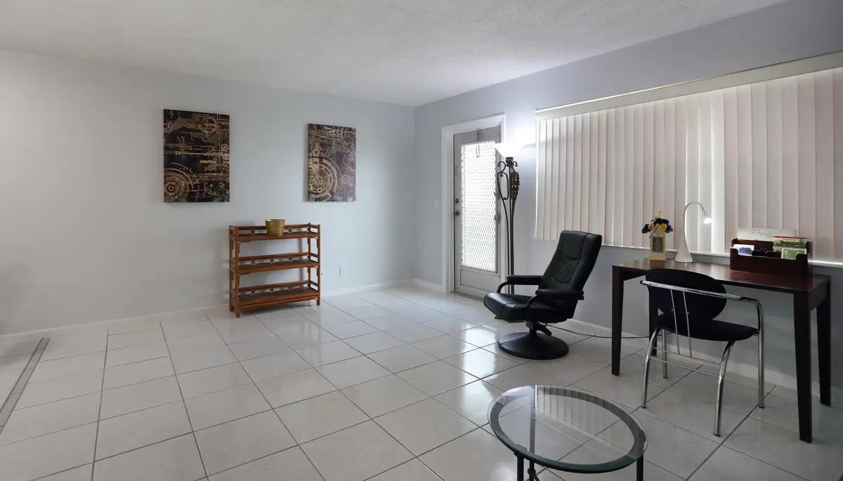 IMG_5044 at 331 Windsor O, West Palm Beach