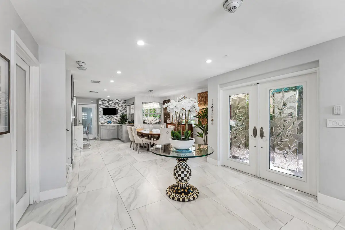 19HendricksIsle-101-Entry Right at 19 Hendricks Isle, Fort Lauderdale