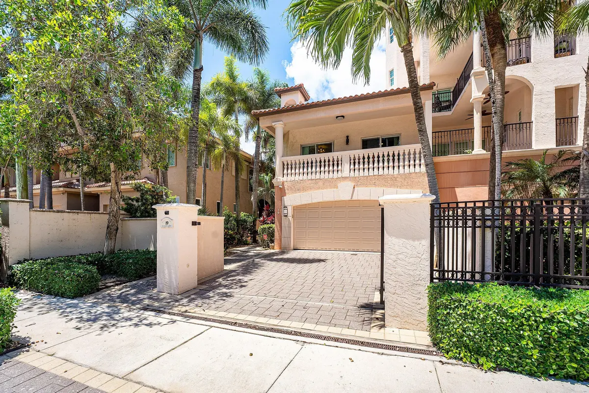 19HendricksIsle-101-Front Open at 19 Hendricks Isle, Fort Lauderdale