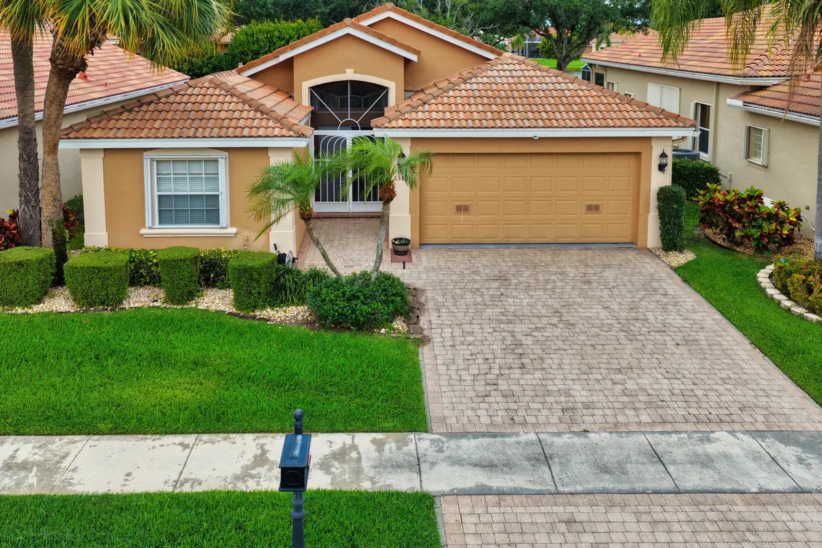 Front at 6585 Vía Vicenza, Delray Beach