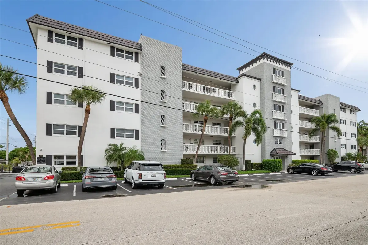 17-Wilkinson-5100 Bayview Dr #106-16 at 5100 Bayview Drive 106, Fort Lauderdale