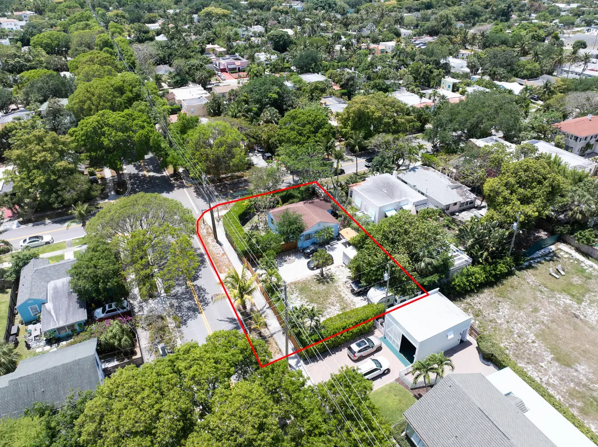 Petra-3 at 1915 Lake Avenue, West Palm Beach