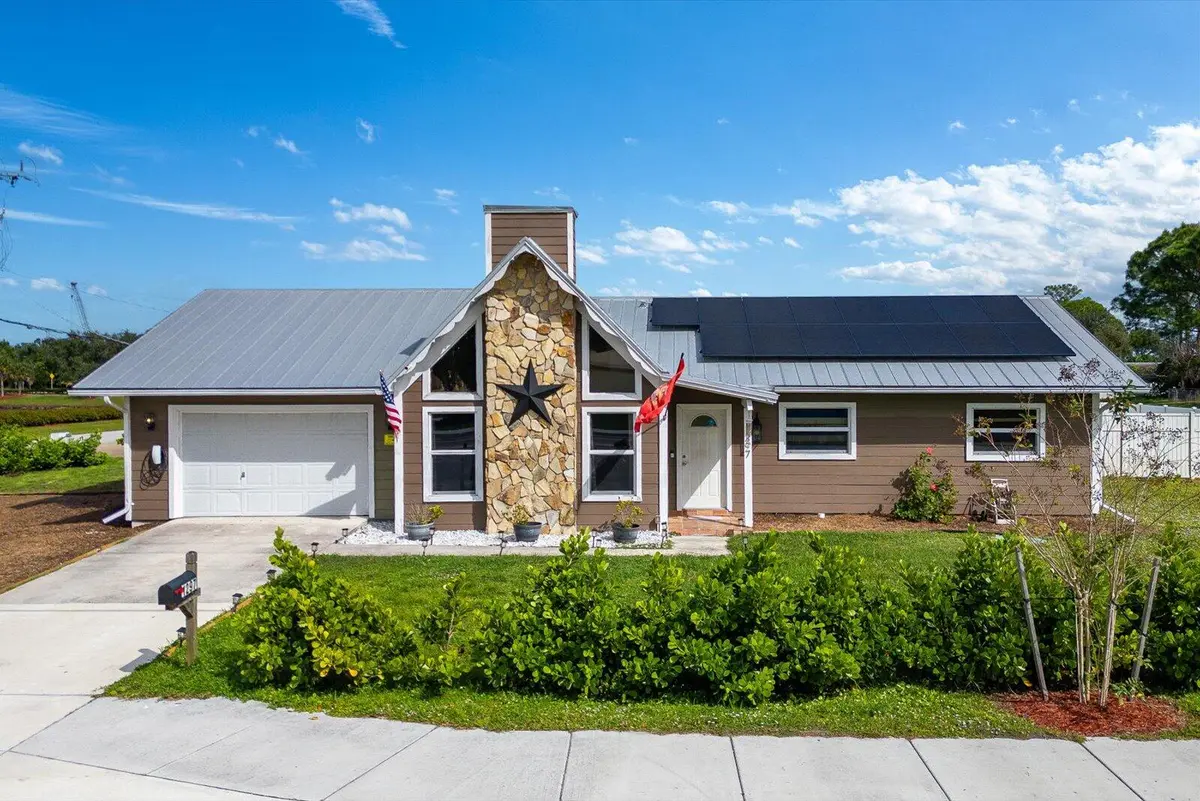 01-flor ex-1 at 1297 SE Floresta Drive, Port St. Lucie